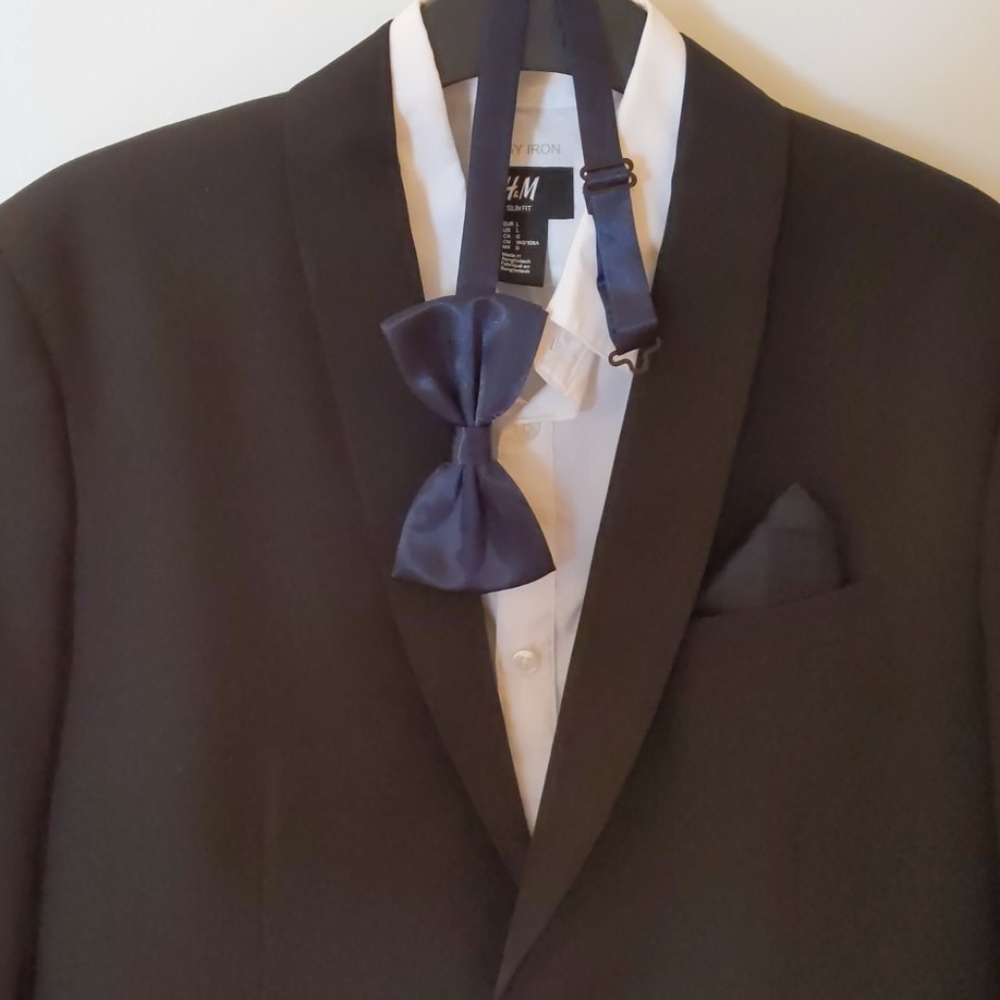 H & M men's slim fit tuxedo
